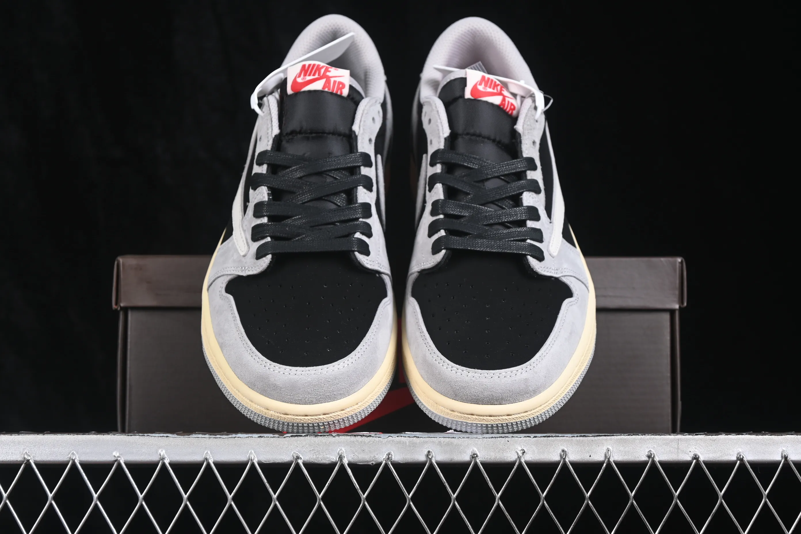 All categories Air Jordan Jordan series basketball shoes Air Jordan 1 Low Travis Scott x Air Jordan 1 Low OG AJ1 Joe 1 undercut low DM7866-010